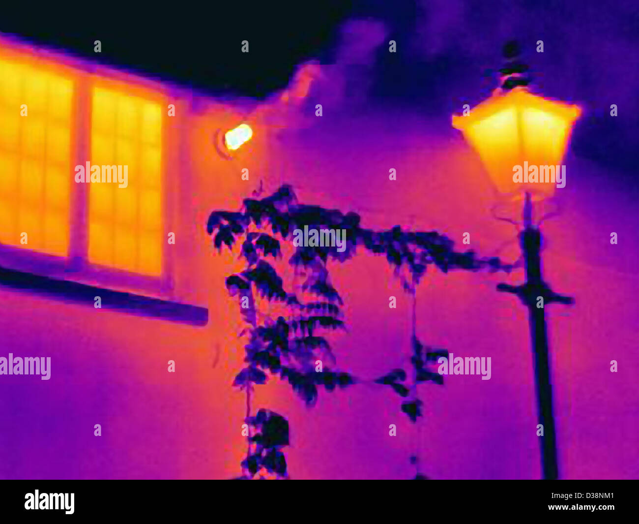 Immagine termica del lampione e finestra Foto Stock
