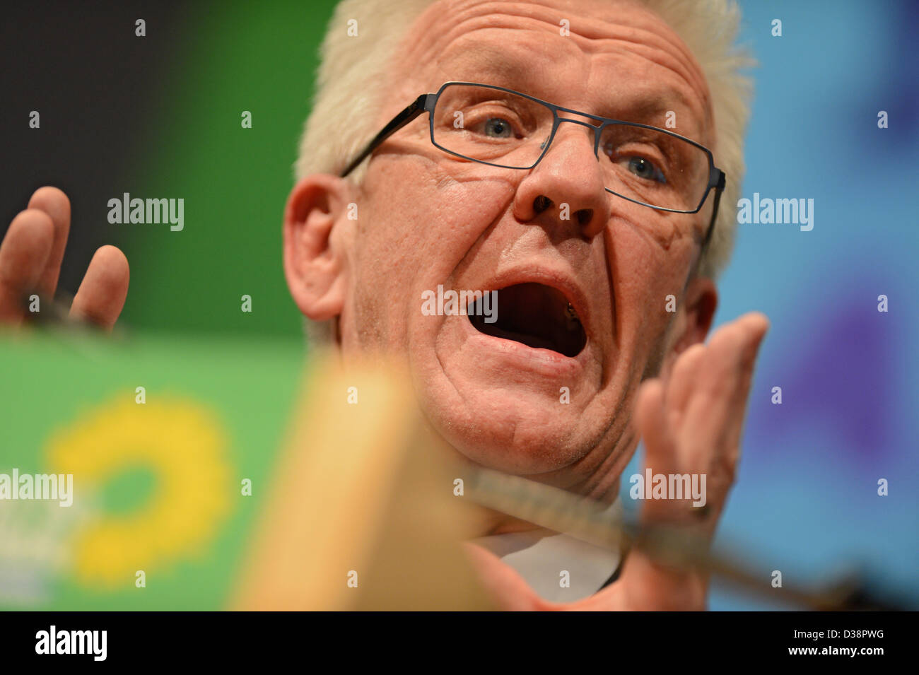 Premier Baden-Wuerttemberg Winfried Kretschmann (Verdi) parla al Partito Verde del "politico mercoledì delle ceneri " rally in Biberach, Germania, 13 febbraio 2013. Foto: FELIX KAESTLE Foto Stock