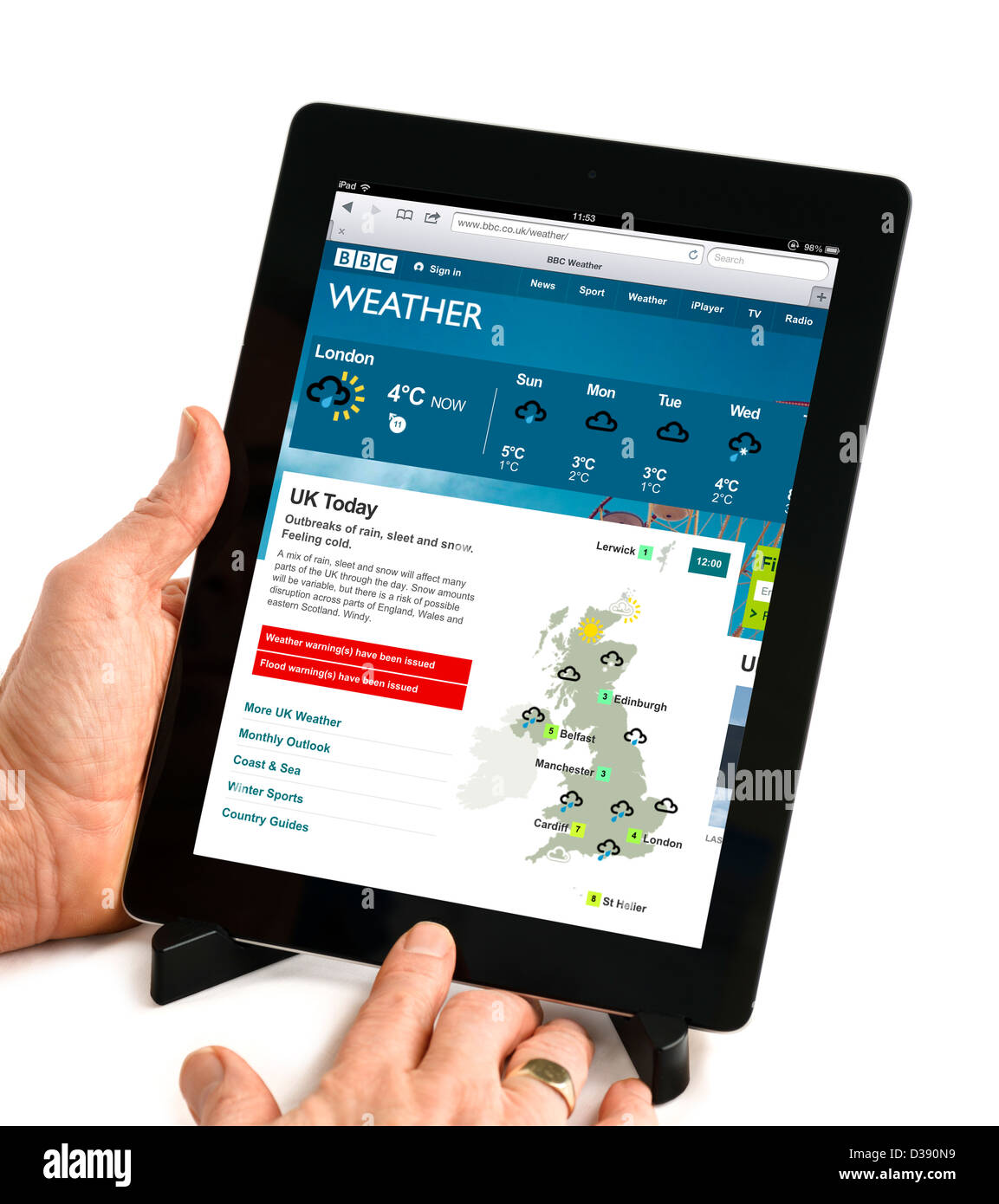 La BBC weather website visualizzati su una quarta generazione di Apple computer tablet iPad Foto Stock