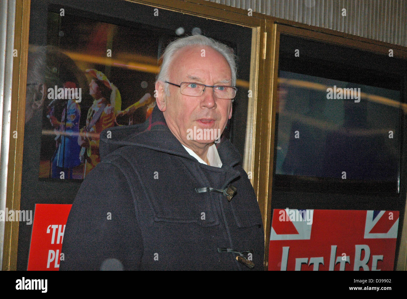 Londra, Regno Unito. Il 13 febbraio 2013. Pete Waterman assiste Let it Be celebrity valutazione notte Savoy Theatre Strand London 13 febbraio 201 Credito: JOHNNY ARMSTEAD / Alamy Live News Foto Stock