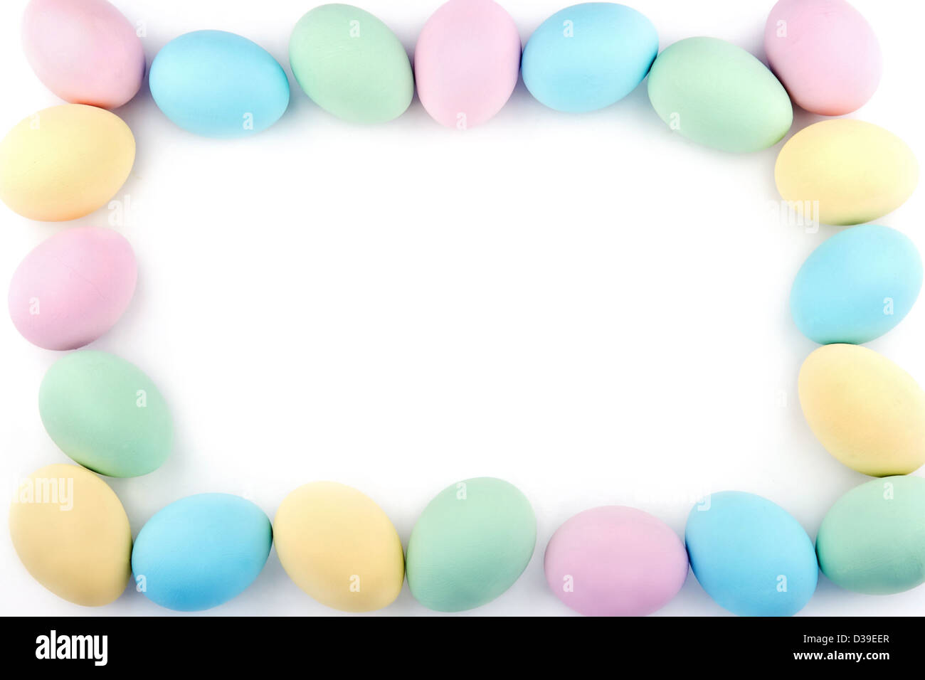 Pasqua sfondo con colori pastello delle uova e spazio di copia Foto Stock