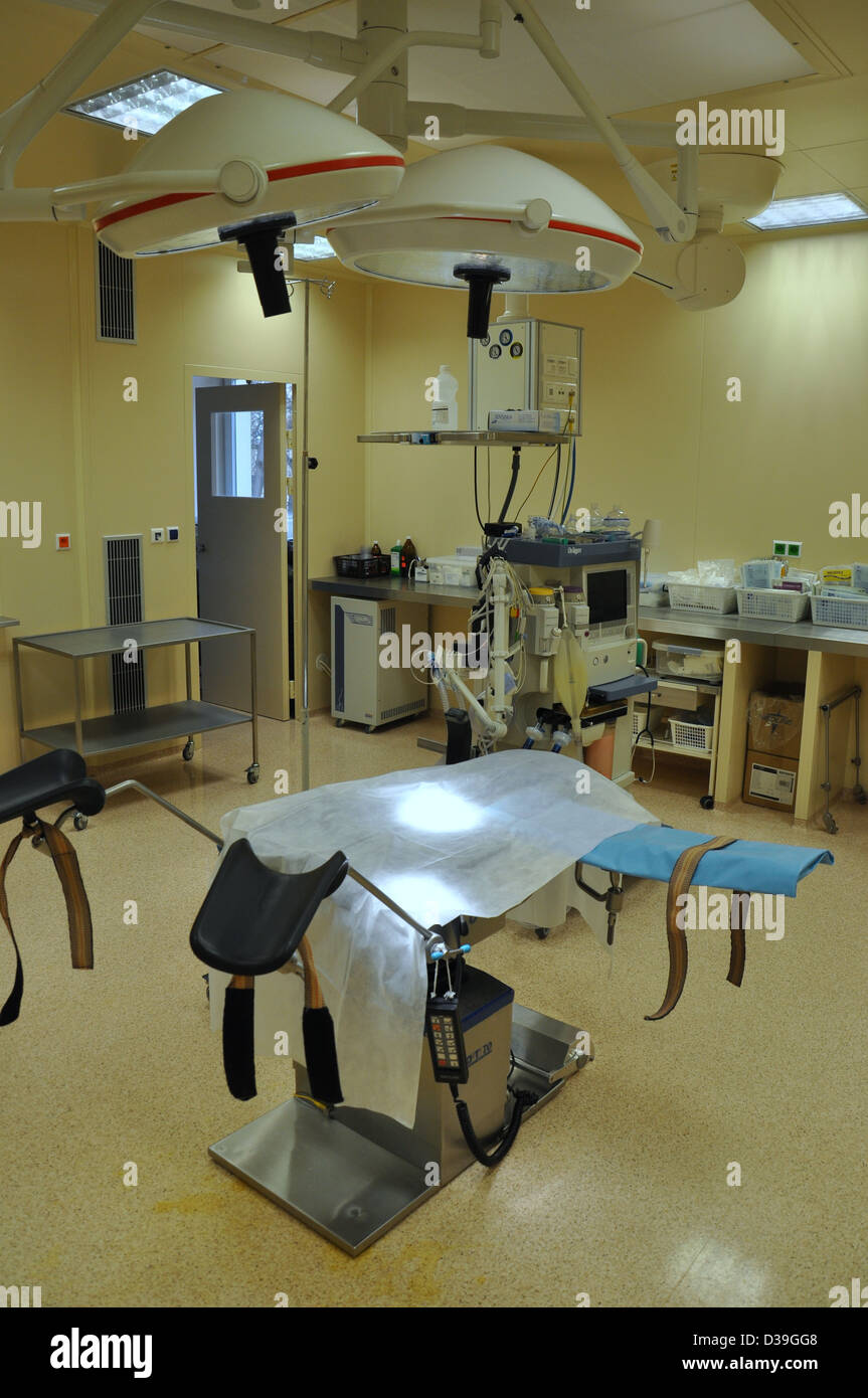 Sala operatoria per ginecologia Foto stock - Alamy