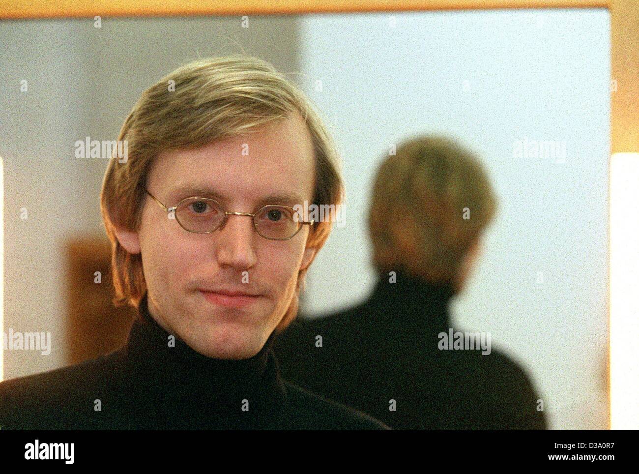 (Dpa) - pianista tedesco Jan Gottlieb Jiracek, pone in occasione di una prova in la Filarmonica di Colonia, Germania, 21 marzo 2002. Jiracek Insegna come visiting professor presso il College di Musica di Vienna dal mese di ottobre 2001. Foto Stock