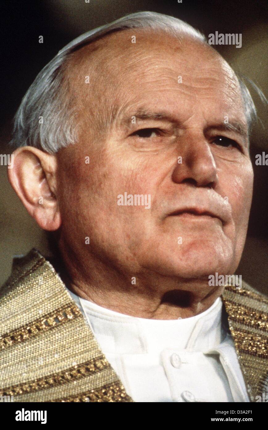 (Dpa) - Papa Giovanni Paolo II, capo della chiesa cattolica, raffigurato in Augsburg, Germania, maggio 1987. Foto Stock