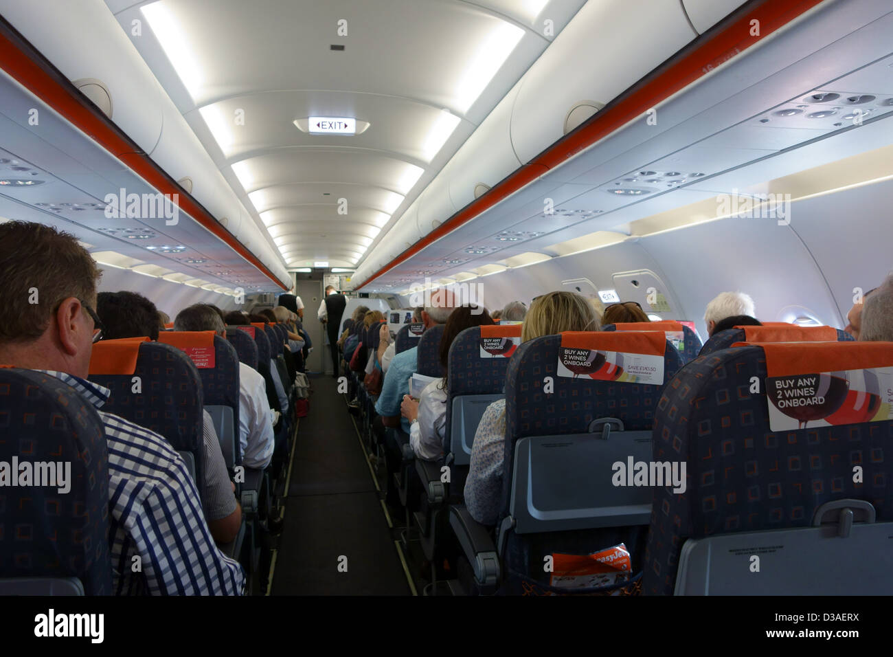 A bordo di un volo EasyJet per Londra Foto Stock