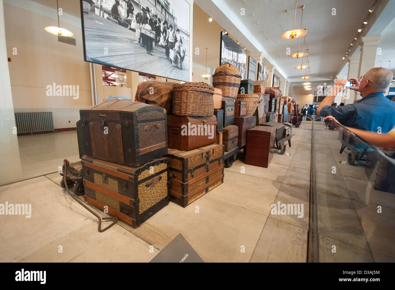 Stati Uniti d'America, New York, Ellis Island, Ellis Island Museo di immigrazione, bagagli di immigrati Foto Stock