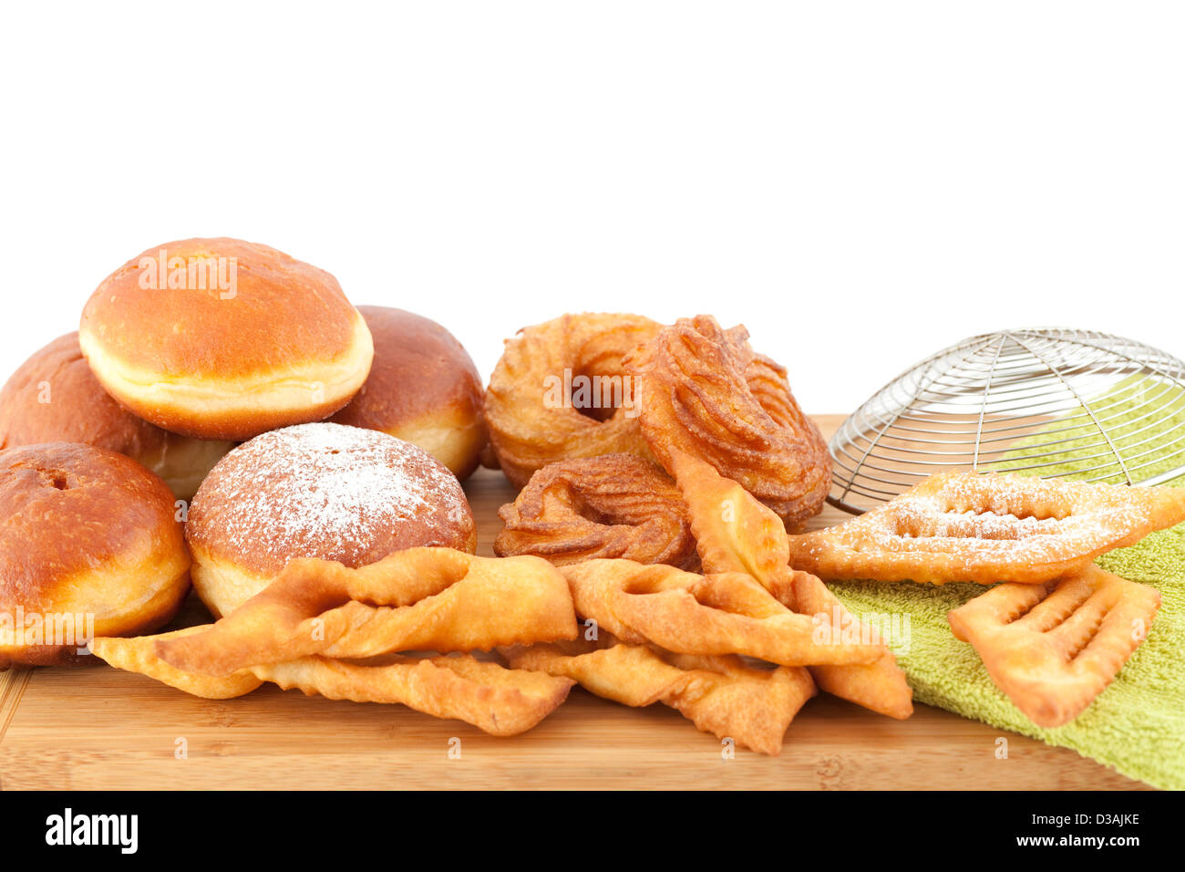 Donut e Cannucce di pasticceria su sfondo bianco Foto Stock