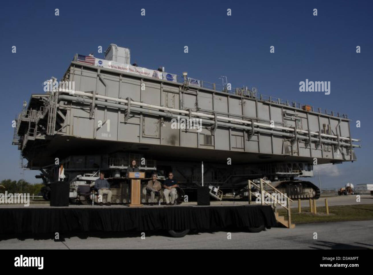 Mobile piattaforma di lancio: Trasferimento dalla navetta alla costellazione inizia (NASA, Ares, 03/27/09) Foto Stock