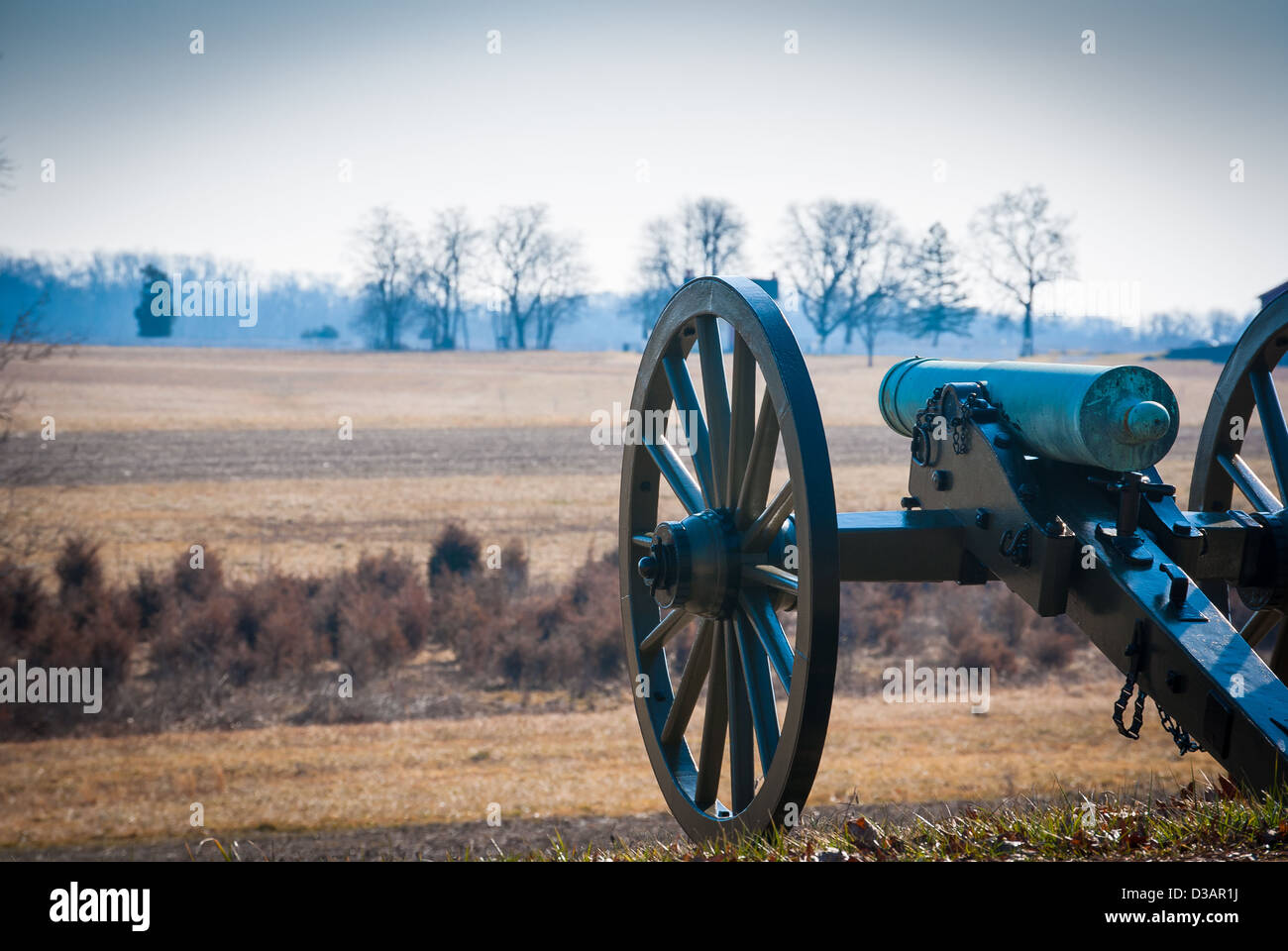 Fotografia di un cannone di lone puntato verso la linea di unione di Gettysburg. Foto Stock