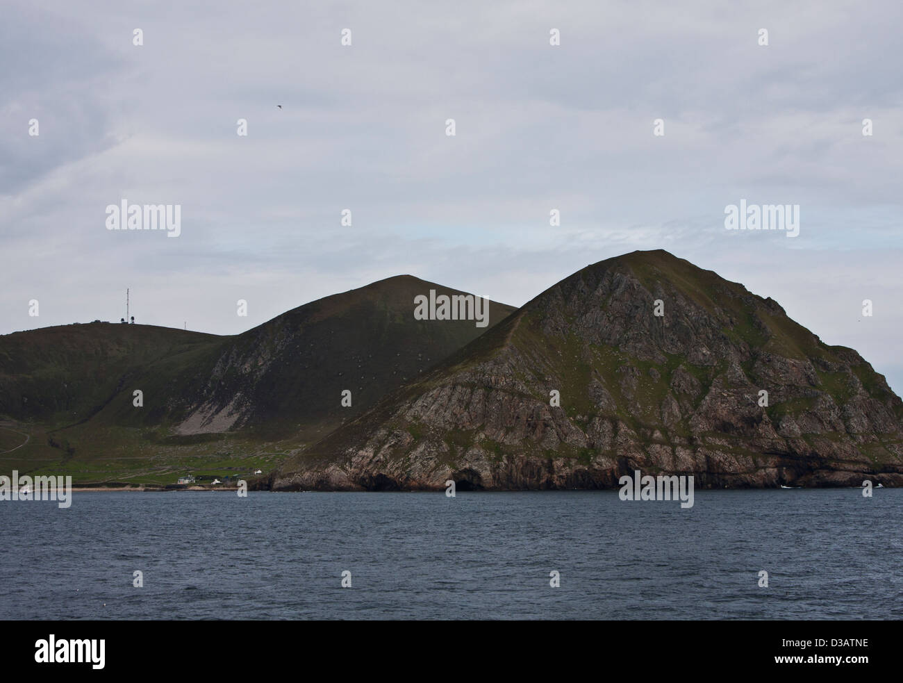 Outer Hebrides, Isole occidentali, St Kilda, Hirta, montagne Oiseval, Conachair e Mullach Mor, Villaggio Baia, Scozia Foto Stock