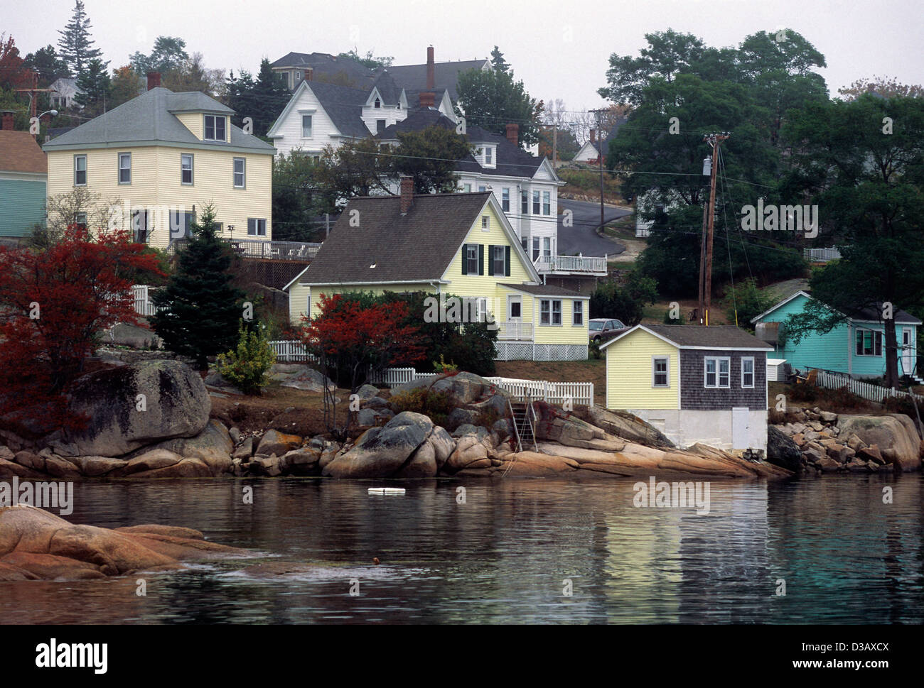 Elk282-1716 Maine, cervi Isle, Stonington, della città e del porto Foto Stock