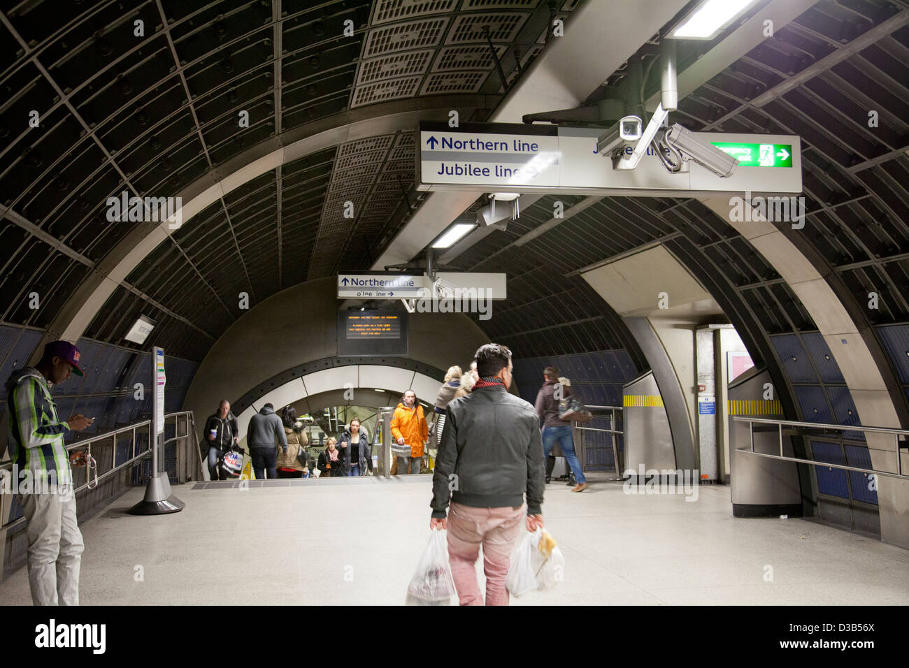 Ponte di Londra la stazione della metropolitana di Londra SE1 - Regno Unito Foto Stock