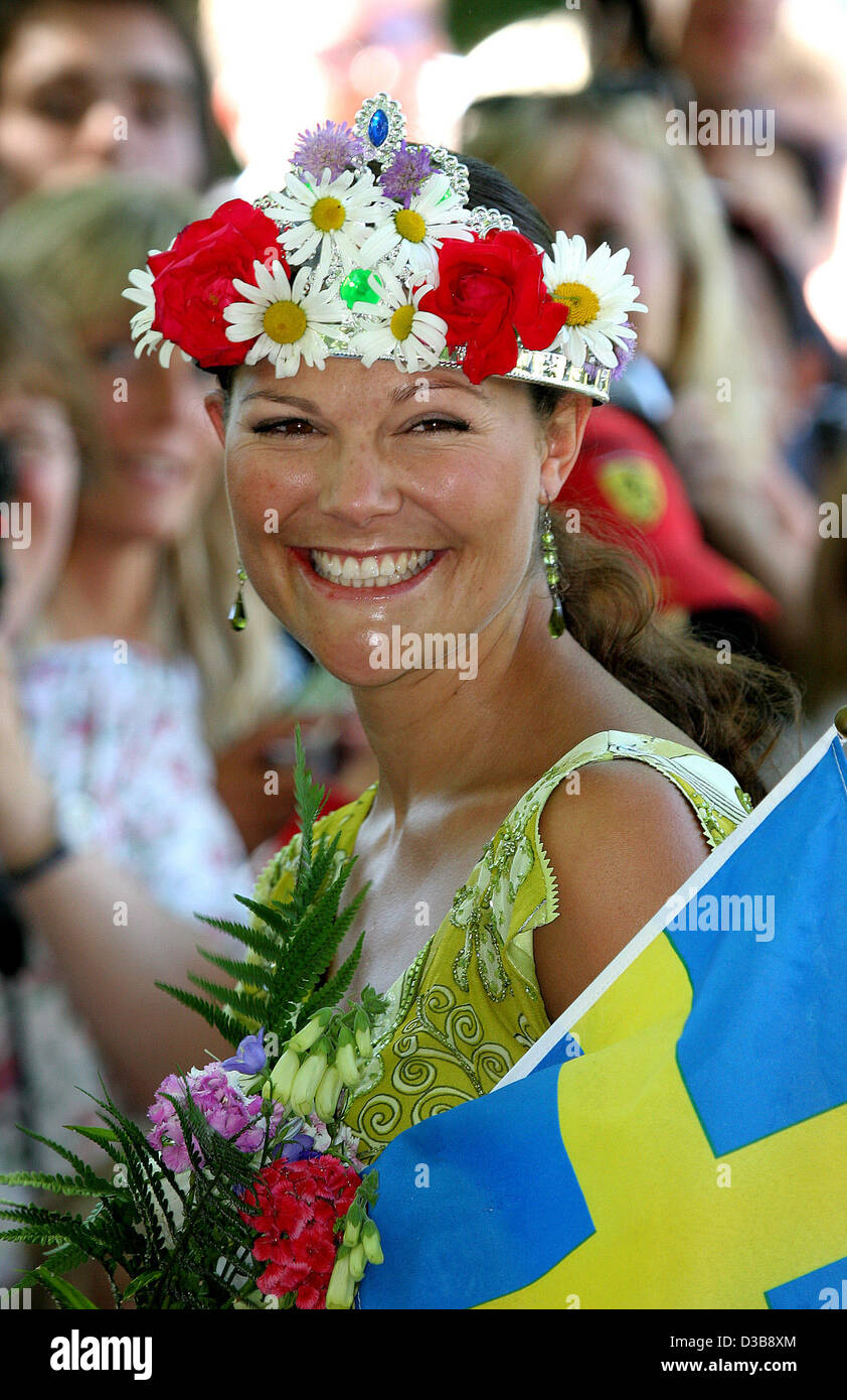 (Dpa) - La Principessa Victoria di Svezia sorrisi durante le celebrazioni del suo 28 compleanno presso il castello di Solliden in Borgholm, Svezia, 14 luglio 2005. (Paesi Bassi) Foto Stock