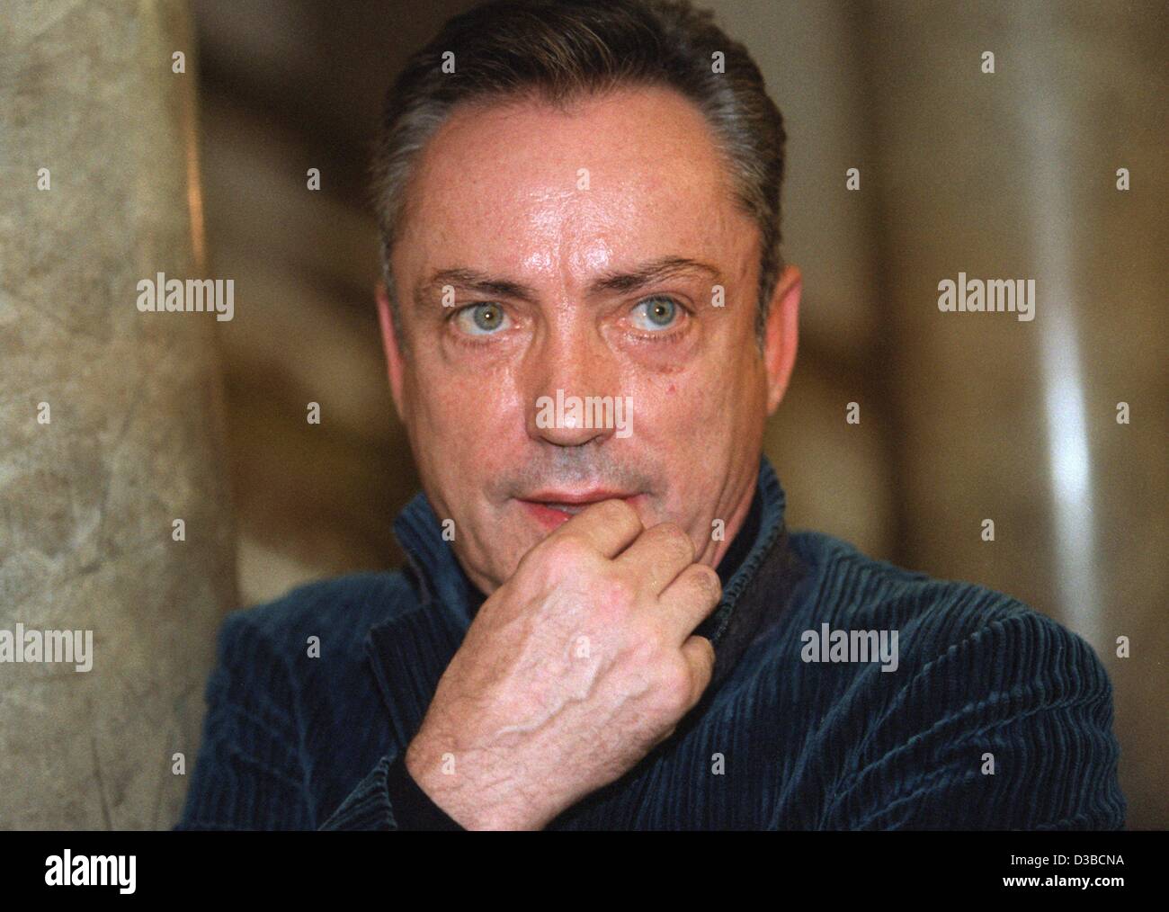 (Dpa file) - attore tedesco Udo Kier ("Armageddon", "fine dei giorni), illustrato in occasione della presentazione del suo film "Blade" a Monaco, 10 novembre 1998. Autoclave è nato a Colonia il 14 ottobre 1944, e dopo aver iniziato la sua carriera come attore in Inghilterra ha giocato il suo primo Morrissey x-rated film 'T Foto Stock