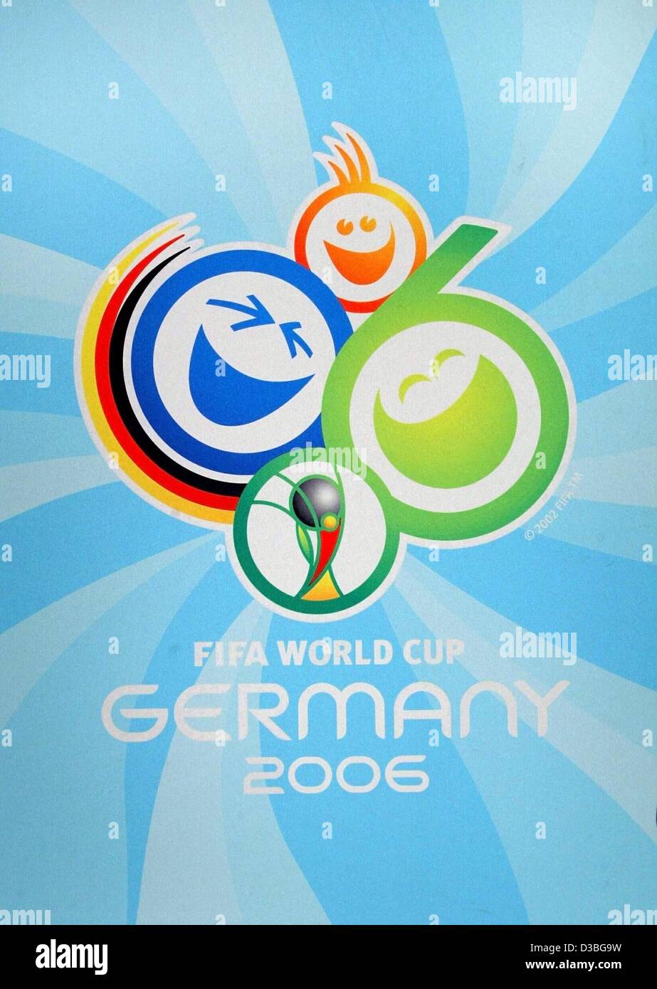 Dpa) - Il logo ufficiale per i Mondiali di Calcio 2006 in Germania nella  foto durante il "conto alla rovescia", di sport e di evento informazioni ad  Amburgo, Germania, 19 giugno 2003.