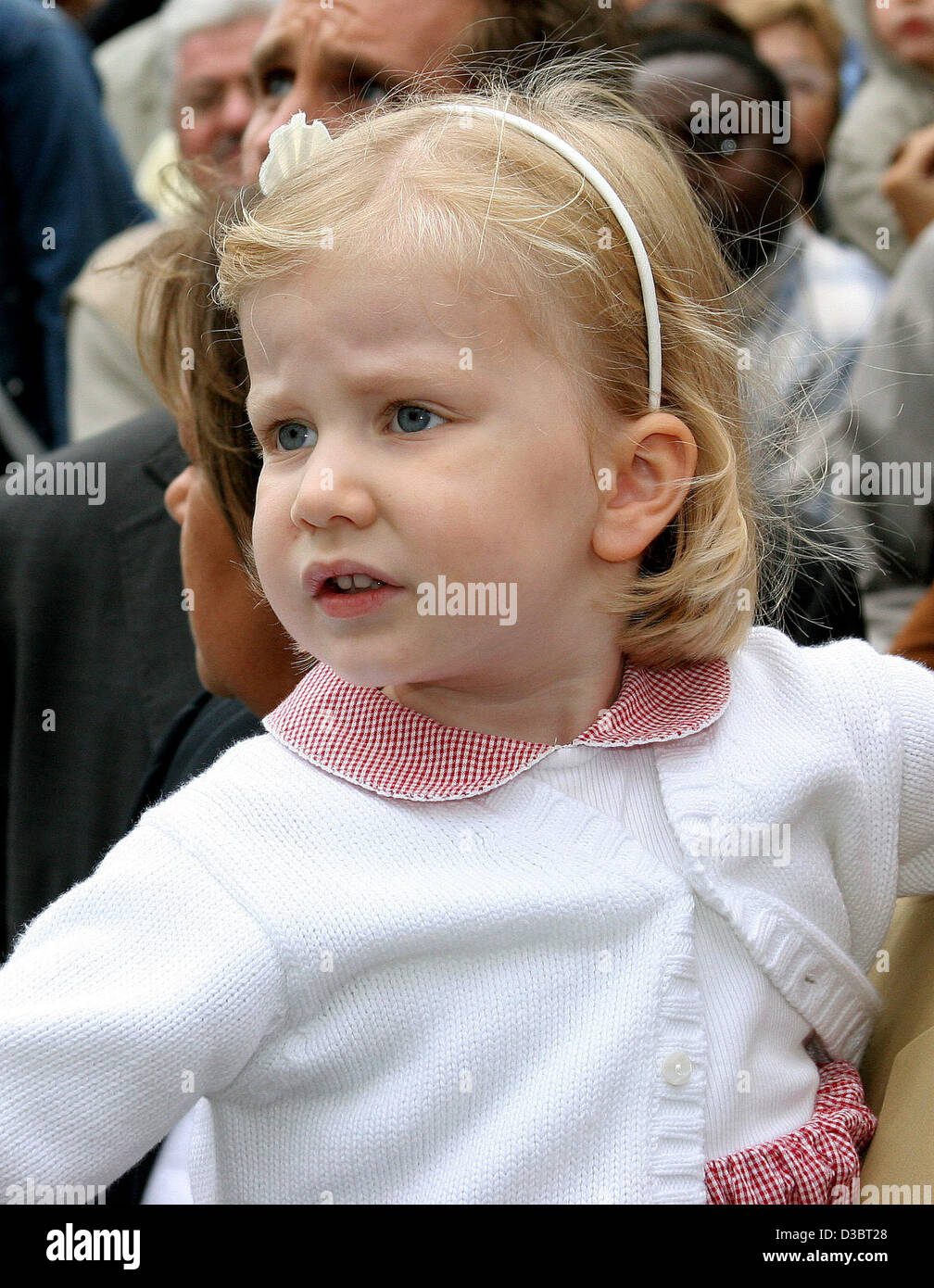 (Dpa) - Principessa Elisabetta, figlia del belga Crown Prince Philippe, prende parte della nazionale belga per le festività di Bruxelles, Belgio, 21 luglio 2005. (Paesi Bassi) Foto Stock