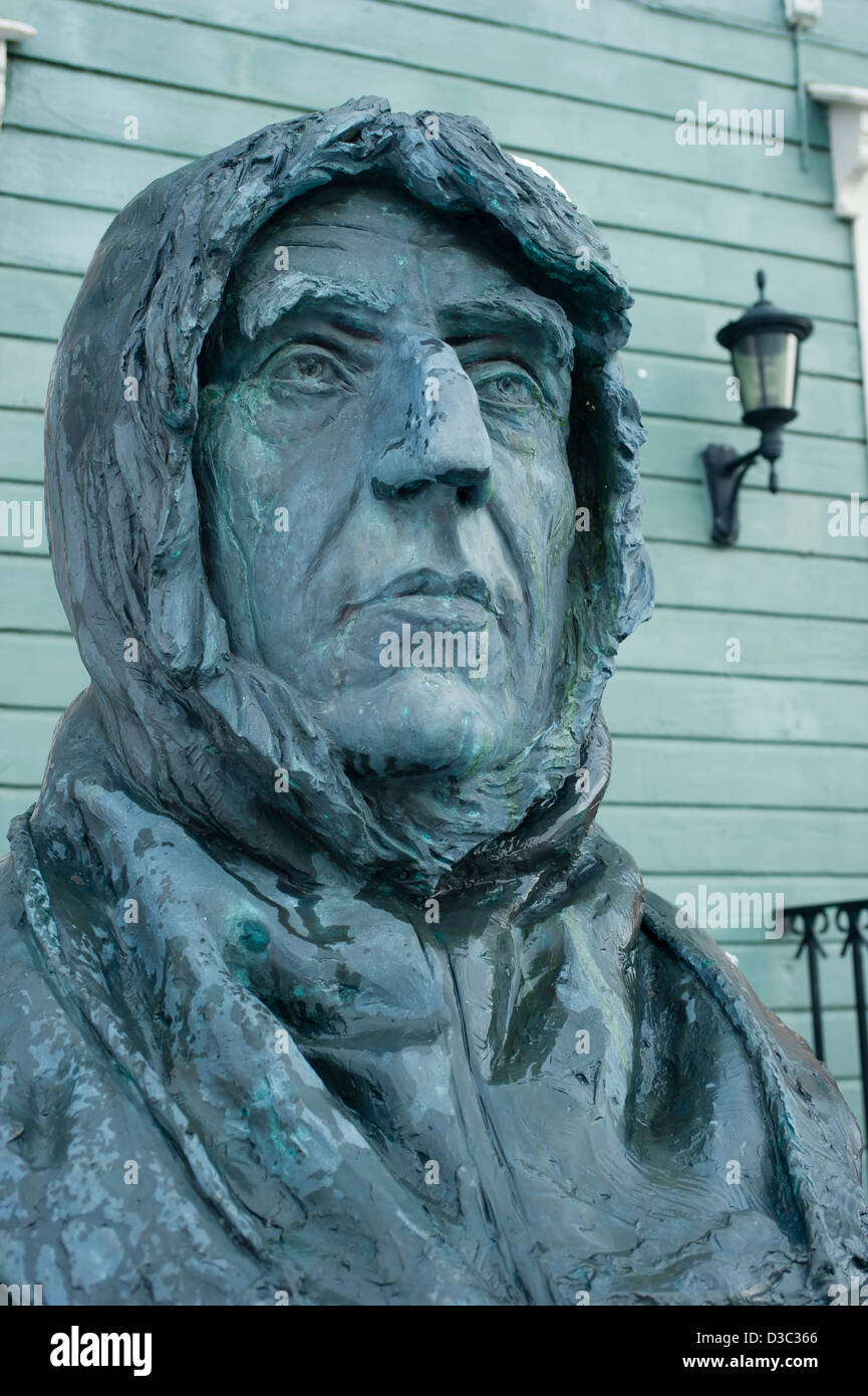 Statua del famoso esploratore norvegese Roald Amundsen in Tromso, Norvegia Foto Stock