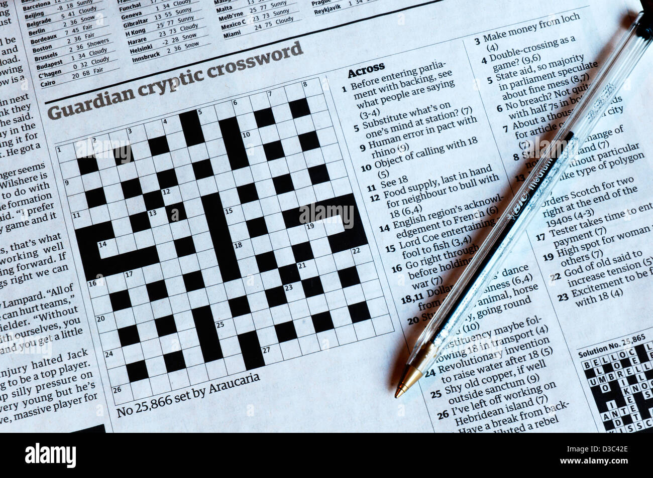 Blank custode cryptic crossword impostato da Araucaria (John Graham). Vedi D3C43N per parzialmente completata versione di puzzle. Foto Stock