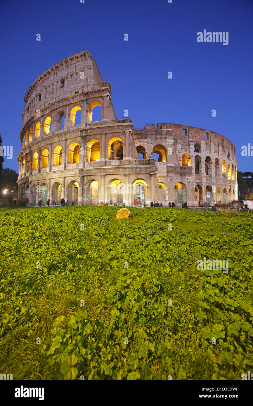 Colosseo al tramonto, Roma, Italia Foto Stock