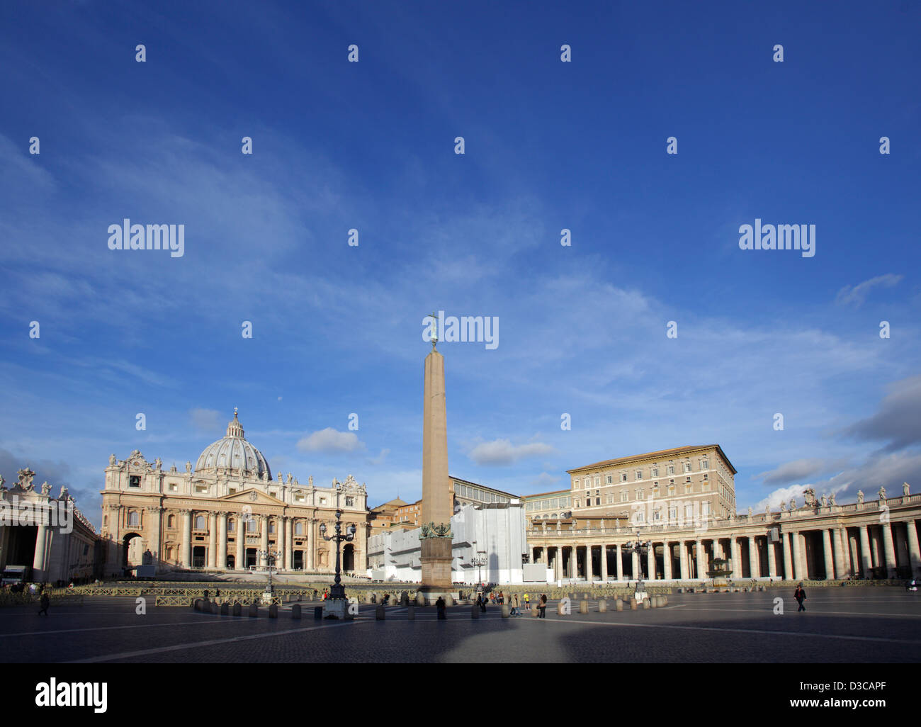 Piazza San Pietro e la Basilica, Roma, Italia Foto Stock