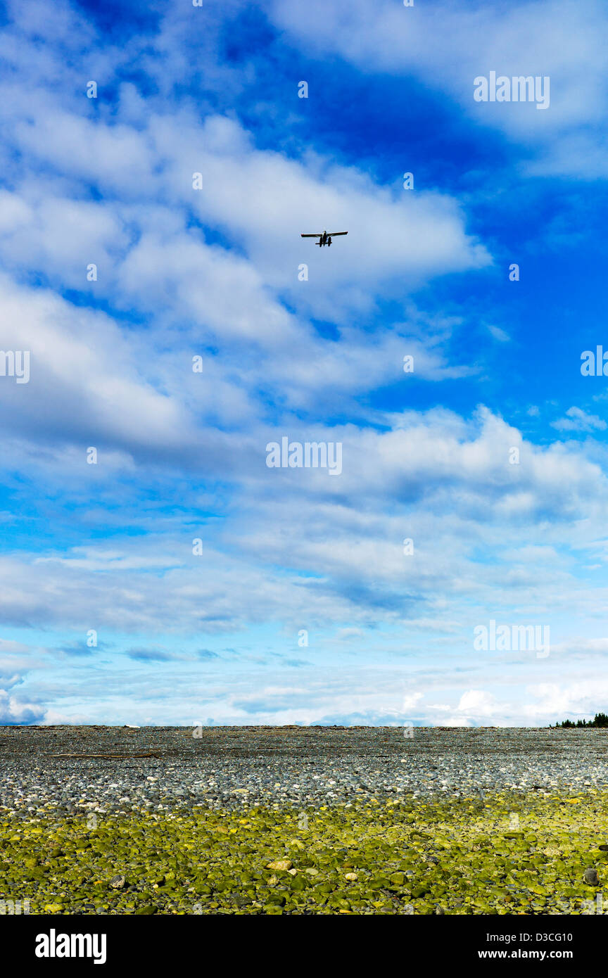 Idrovolante innalza sul Vescovo Beach, Omero, Alaska, STATI UNITI D'AMERICA Foto Stock