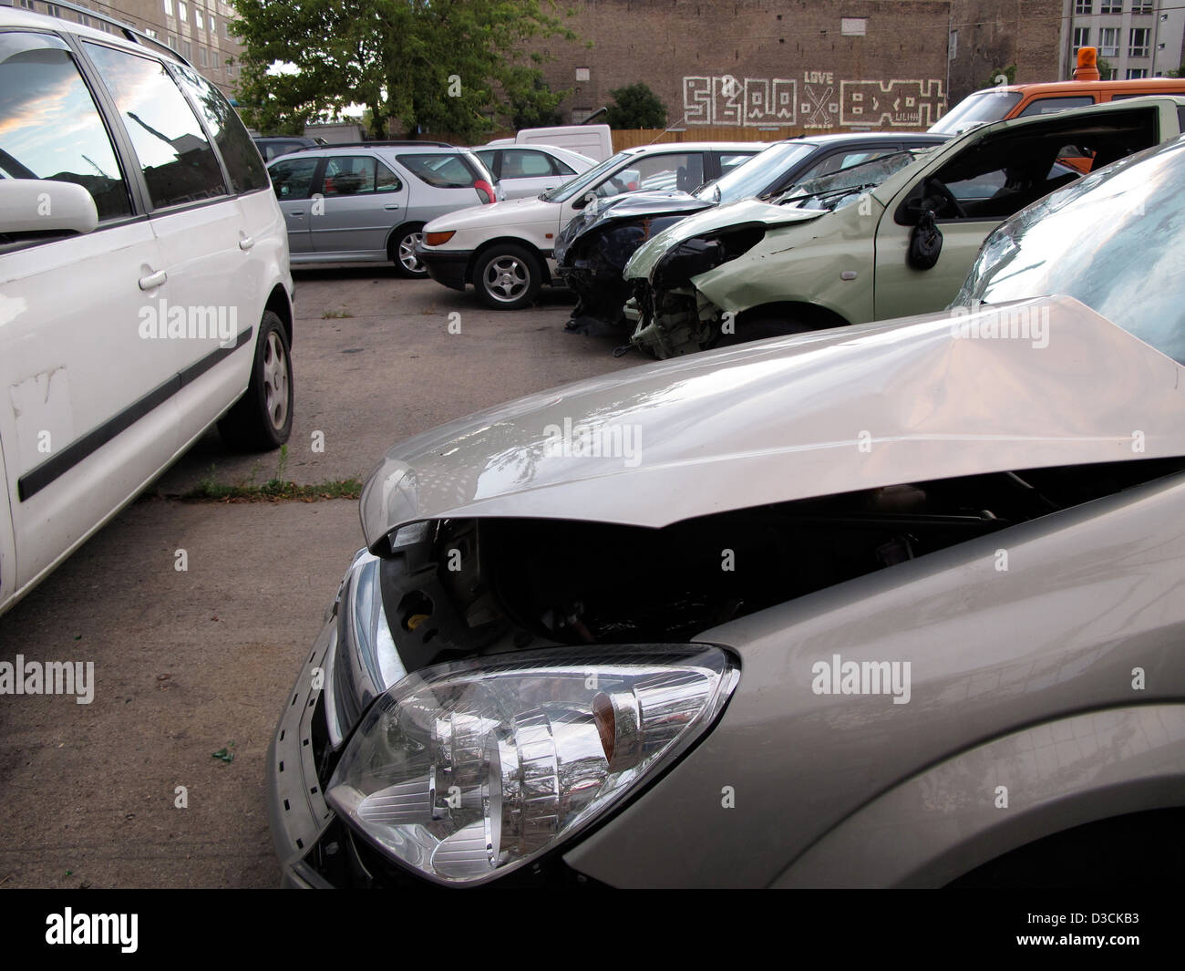Berlino, Germania, incidente auto nel parcheggio di un Autohaendlers Foto Stock