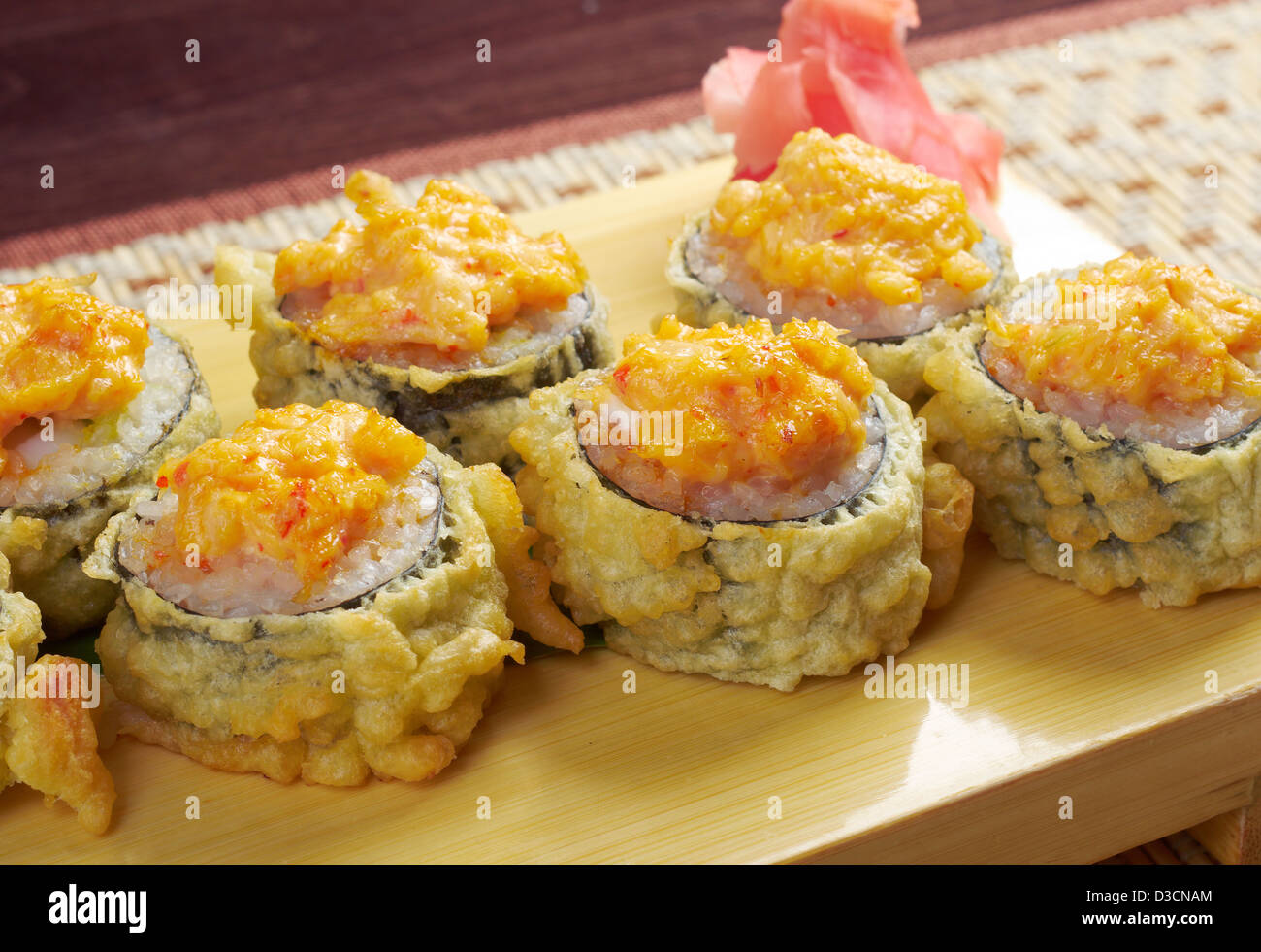 Giapponese Fritto in tempura sushi .tradizionale cibo giapponese Foto Stock