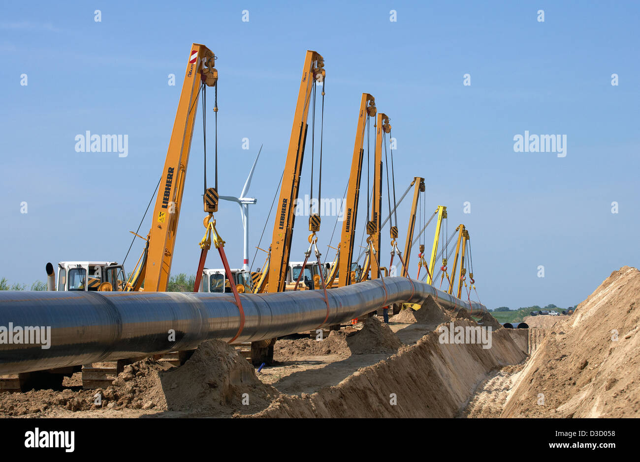 Schulzendorf, Germania, pagina albero sollevatore caterpillar di Opal gas pipeline Foto Stock