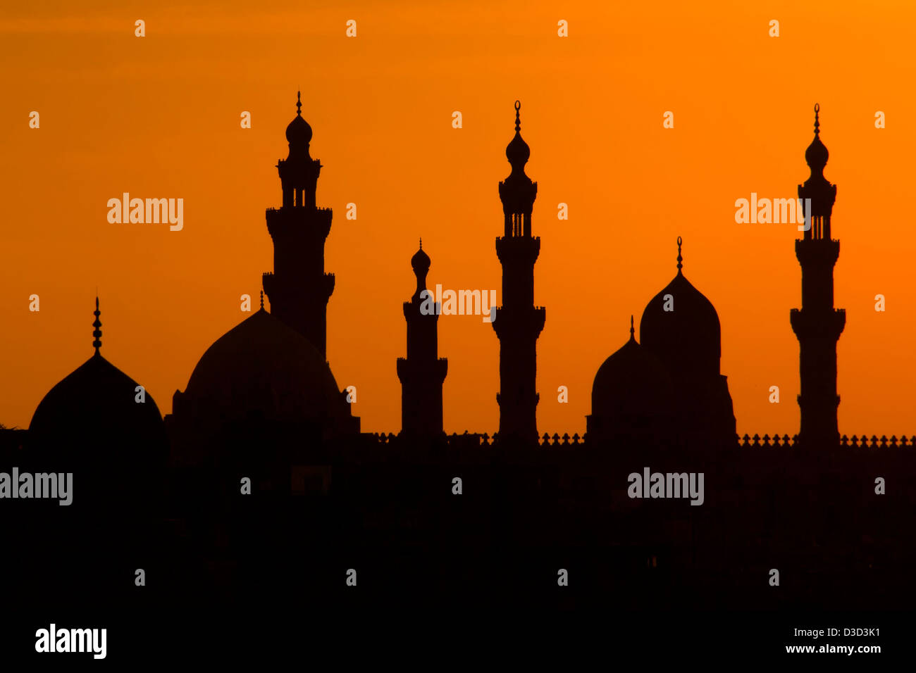 Il sultano moschea Hassan stagliano al tramonto. Cairo islamico, Egitto Foto Stock