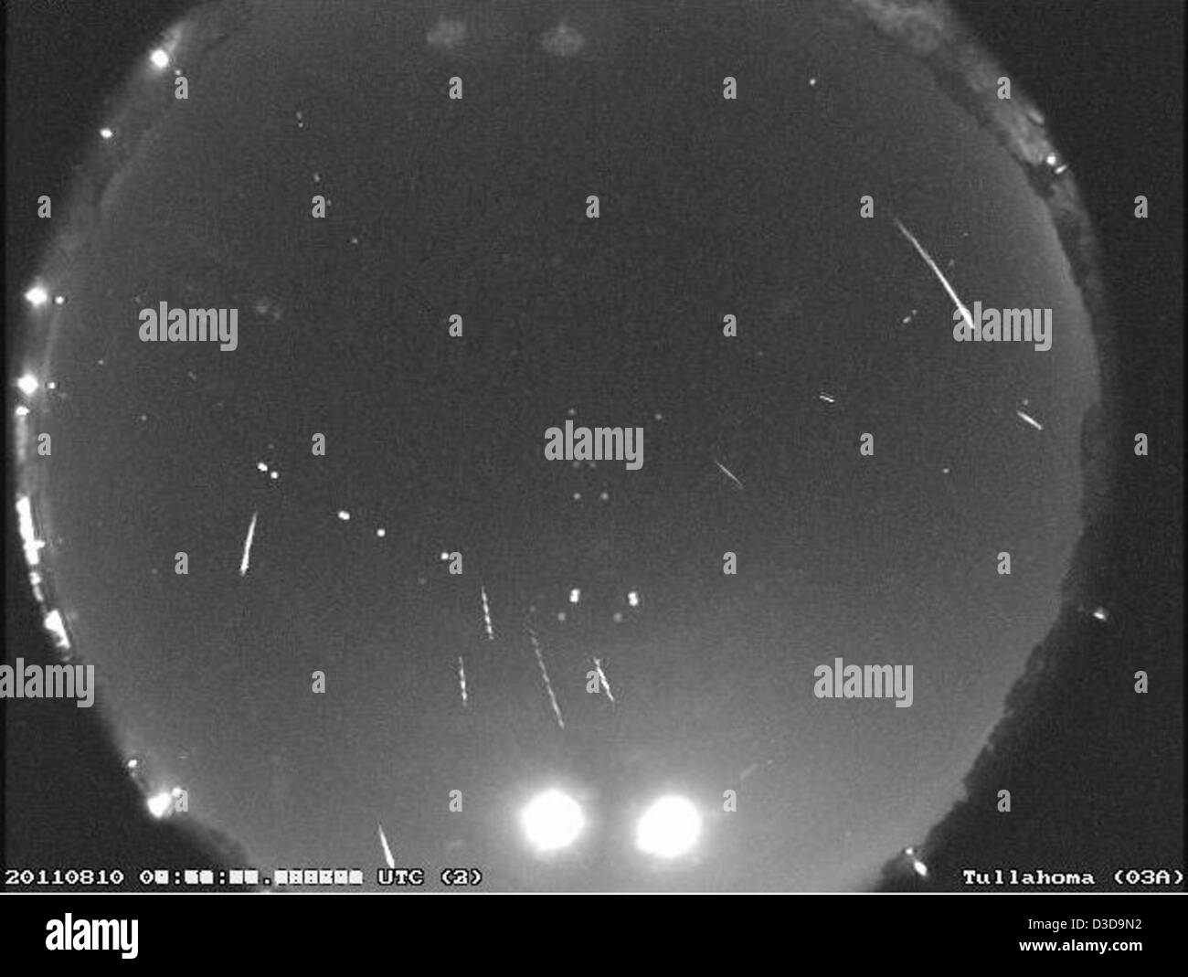Il Marshall Space Flight Center della NASA cattura immagini mozzafiato della pioggia di meteoriti Perseid del 2011, fornendo dati preziosi sull'attività dei meteoriti e sul meteo spaziale. Foto Stock Il Marshall Space Flight Center della NASA cattura immagini mozzafiato della pioggia di meteoriti Perseid del 2011, fornendo dati preziosi sull'attività dei meteoriti e sul meteo spaziale. Foto Stock
