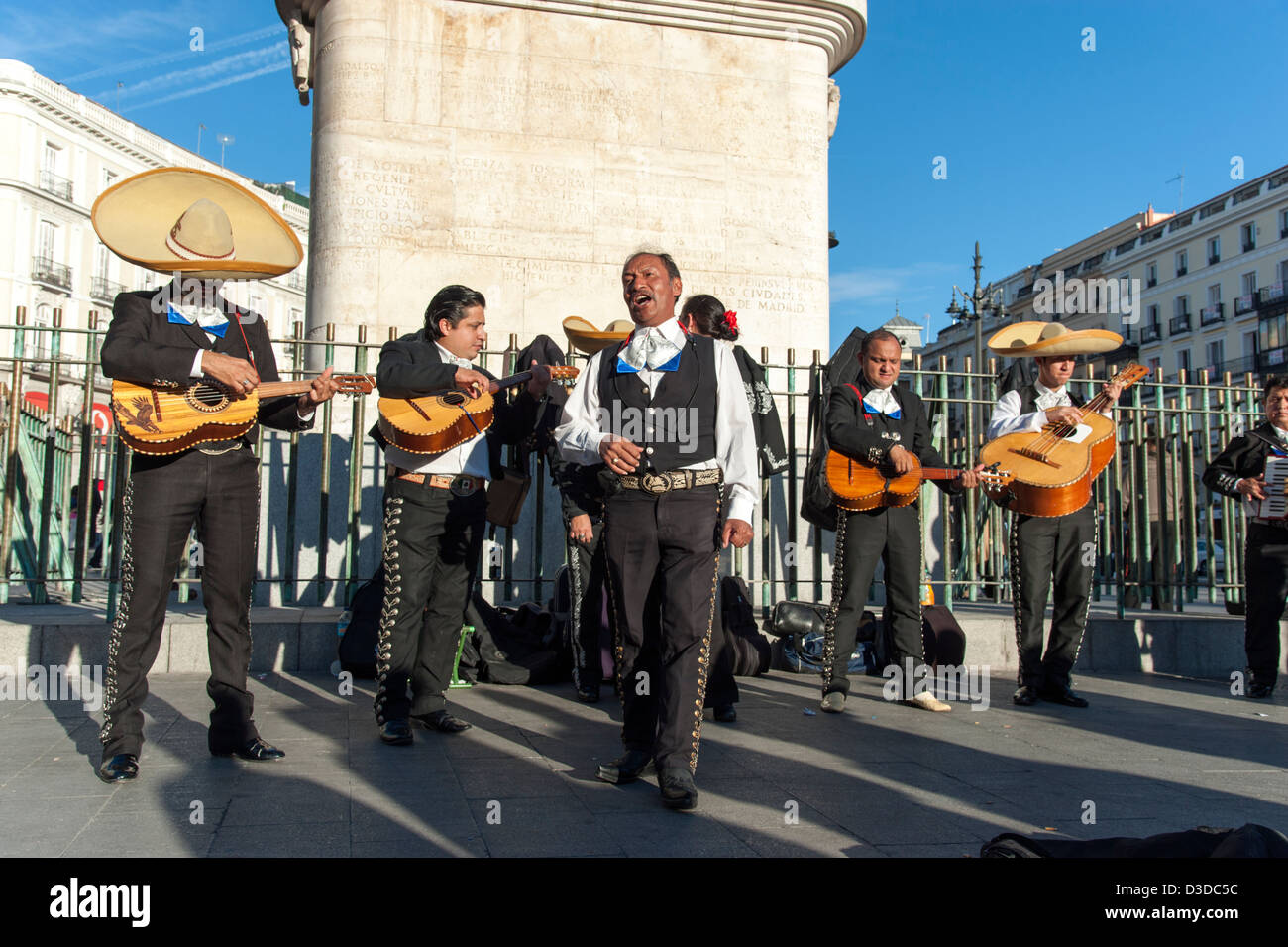 Gruppo di mariachi messicani giocando in Puerta del Sol di Madrid, Spagna Foto Stock