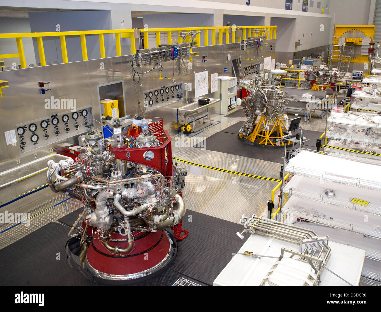 Un potente Lineup (NASA, J-2X, SLS, 10/16/12) Foto Stock