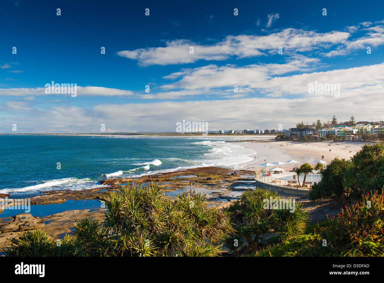 Calda giornata soleggiata al Kings Beach Calundra, Queensland, Australia Foto Stock