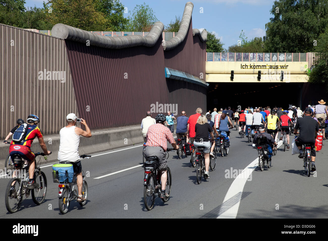 Bochum, Germania, i ciclisti sulla vita ancora Ruhr Foto Stock