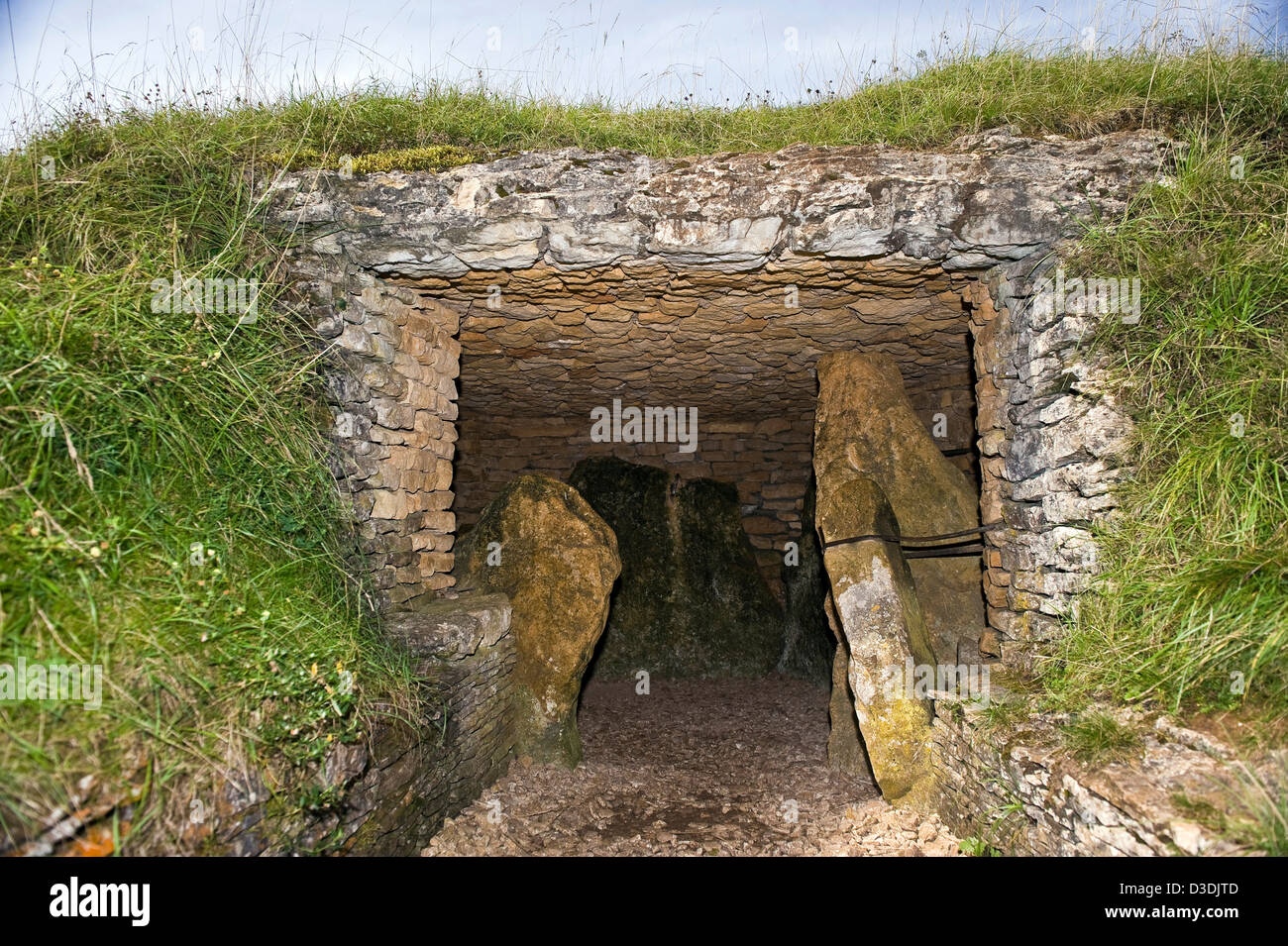 Belas Knap chambered neolitico long barrow vicino a Winchcombe, Gloucestershire, Regno Unito Foto Stock