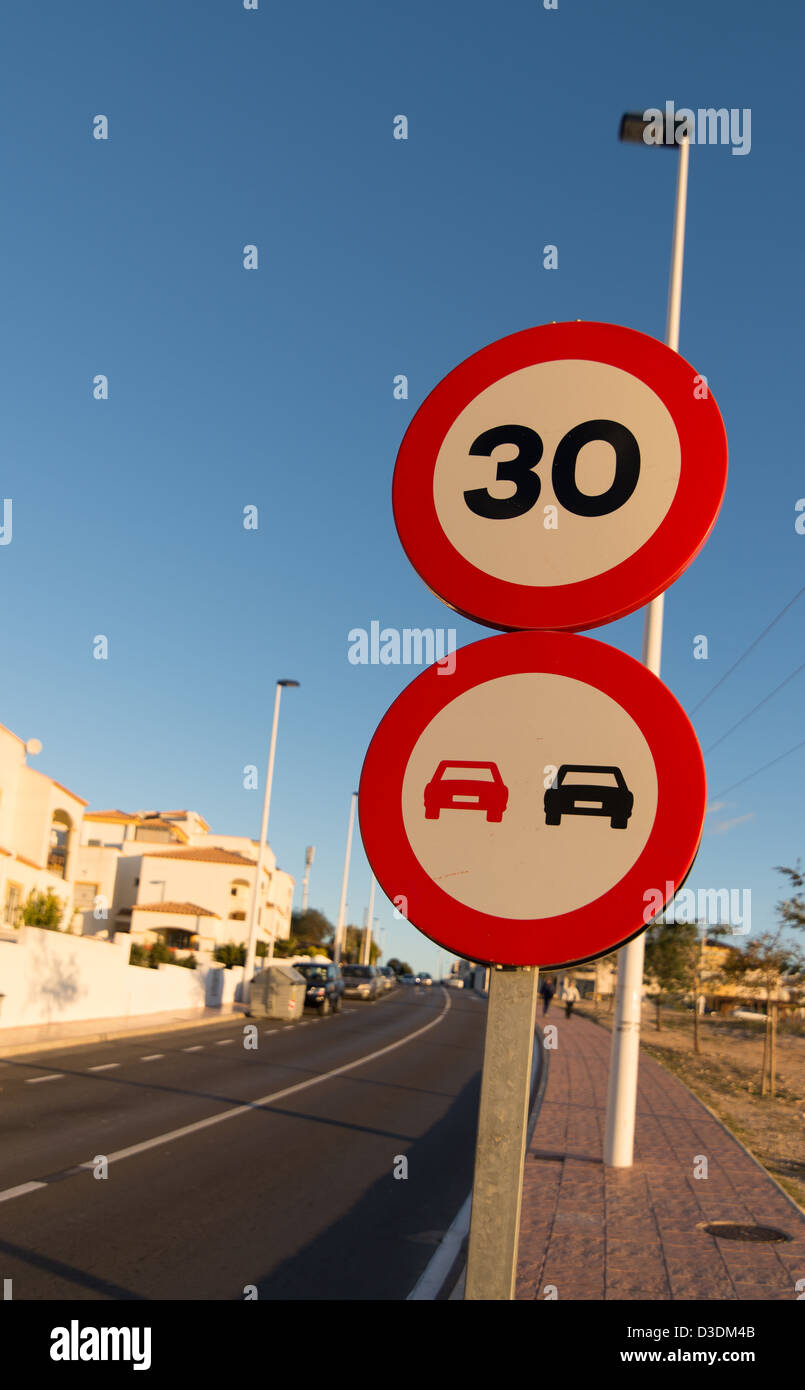 Segnaletica Stradale, Limite Di Velocità, 20, Segnaletica Stradale Limite Di Velocita 20 Segnaletica Stradale Segnaletica Stradale Segnali Stradali Limiti Di Velocita Venti 2hdn6bg