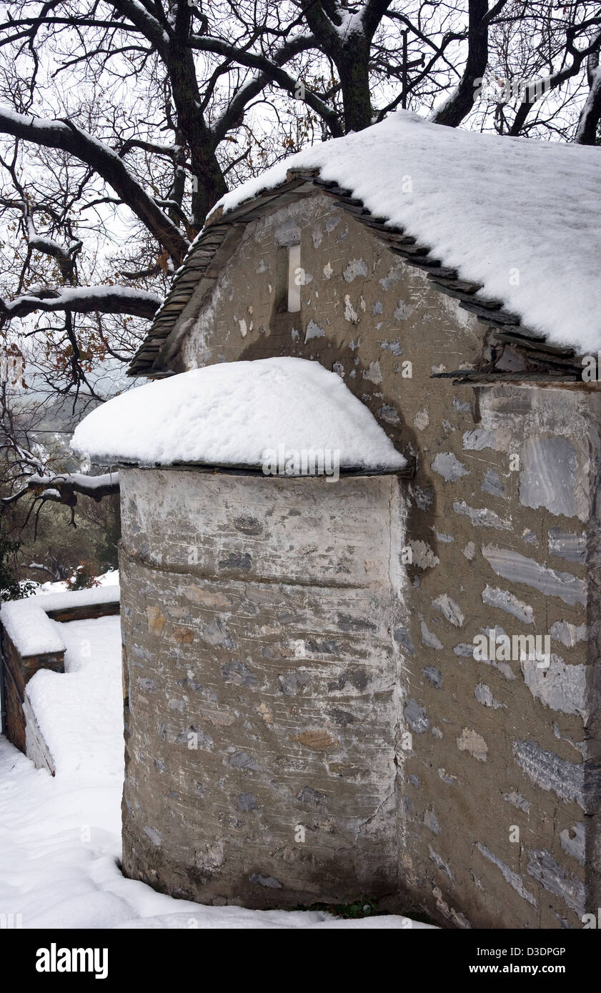 Vista posteriore di una vecchia cappella Foto Stock