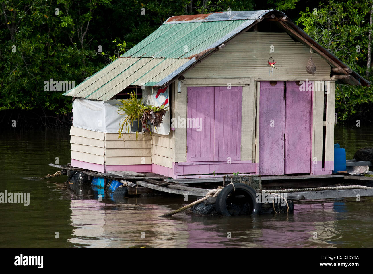 Krabi, Thailandia, un Fischerhuette riverside Foto Stock
