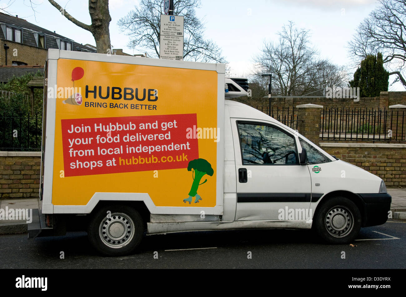 Confusione furgone commerciale utilizzato per fornire cibo locale da negozi indipendenti, Highbury, London Borough di Islington England Regno Unito Foto Stock