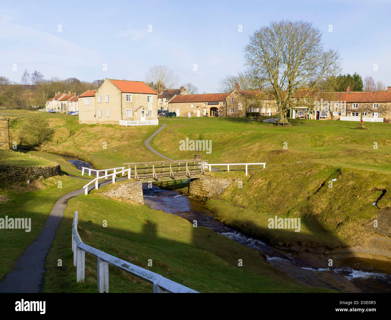 Case nel pittoresco villaggio di Hutton Le Hole North Yorkshire Foto Stock
