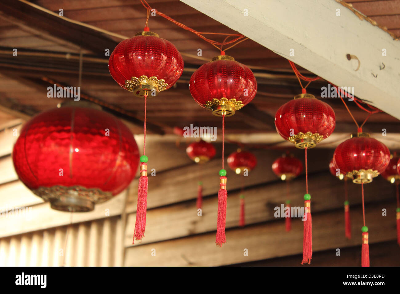 Le lanterne cinesi sul masticare Jetty, Penang, Malaysia Foto Stock