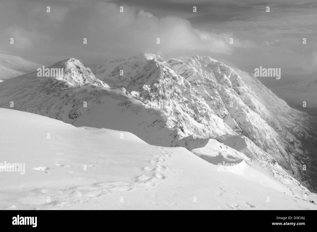 La Aonach Eagach Ridge in inverno, Glencoe, Highlands scozzesi Foto Stock