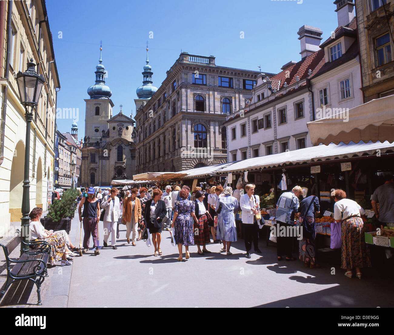 Mercato di strada nella città vecchia (Staré Město), Praga (Praha), Cechia Foto Stock