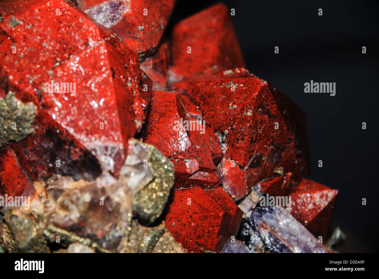 Mostra di minerali presso il Royal Ontario Museum di Toronto, Canada. Foto Stock