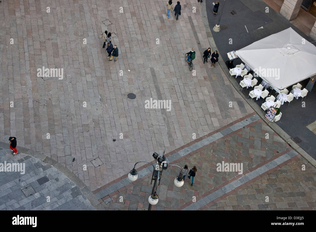 Alta angolazione della zona pedonale nel centro di milano lombardia italia Europa Foto Stock