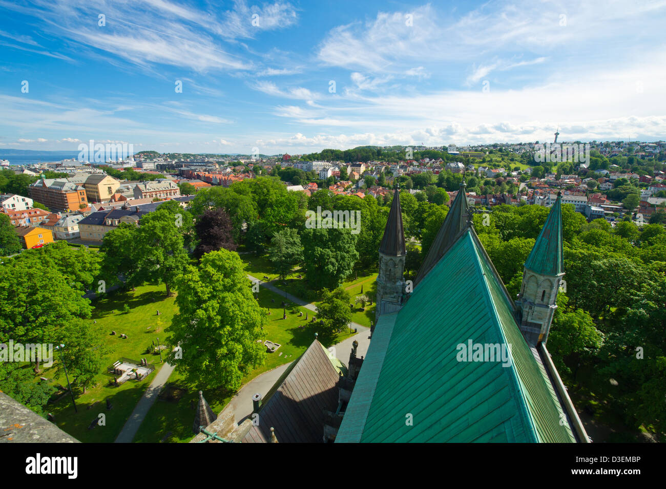 Vista diversa della città di Trondheim cattedrale dal di sopra Foto Stock