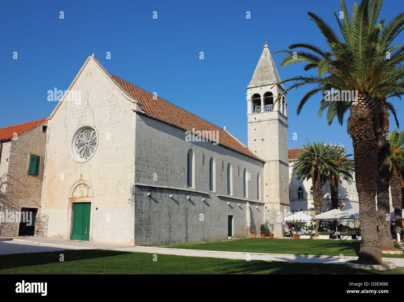 San Domenico chiesa e monastero nella vecchia parte della città di Trogir, Croazia. Foto Stock