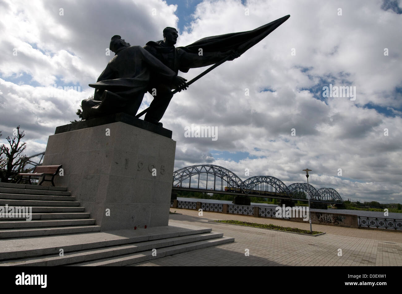 Un sovietico monumento commemorativo della Rivoluzione Russa di 1905 di Riga, Lettonia Paesi Baltici Foto Stock