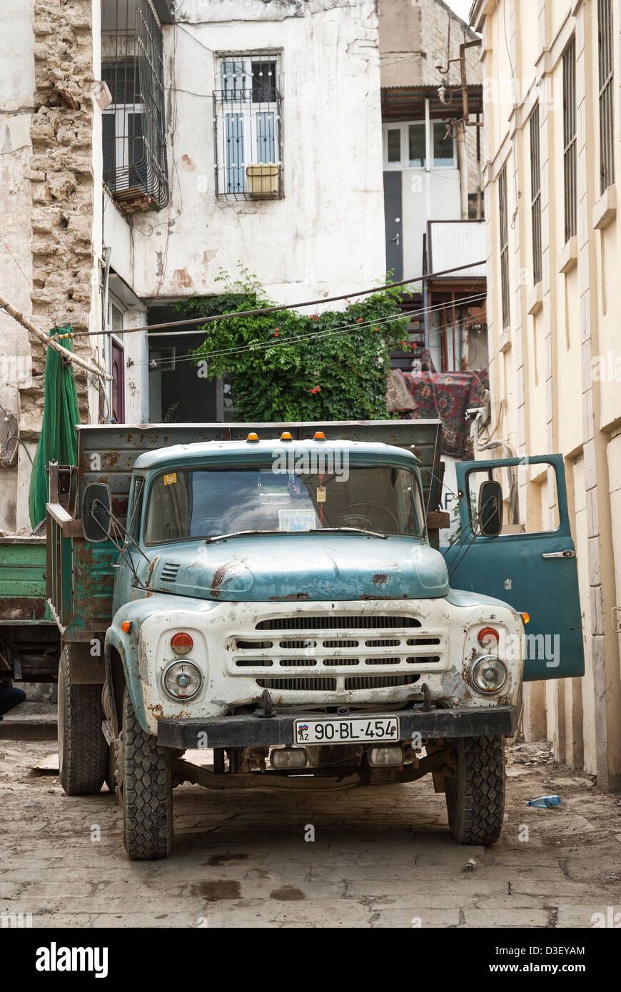 Vecchio carrello sovietica Baku in Azerbaijan street Foto Stock