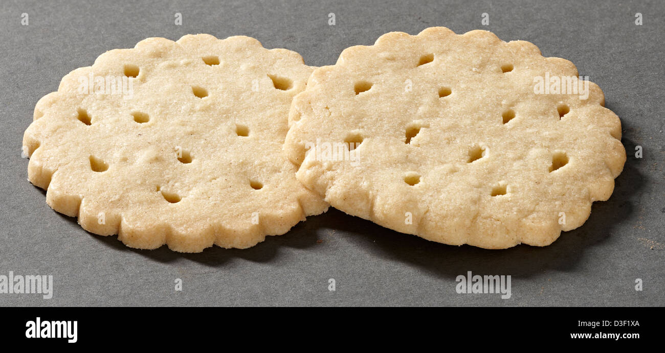 Due frollini si assottiglia biscotti Foto Stock